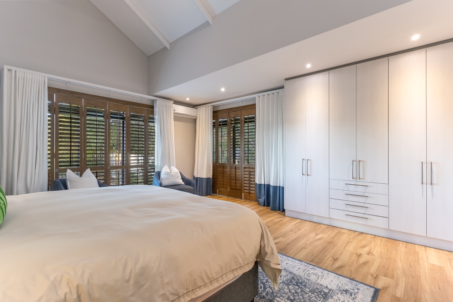 6 Bedroom Property for Sale in Mostertsdrift Western Cape